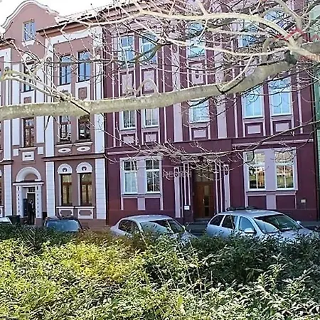 Nam. Dr. Benese 1279 Appartement